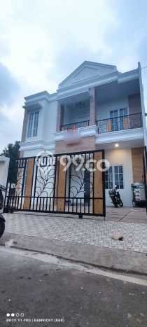 Rumah Hoek baru siap huni di Duren sawit Rumah Hoek baru siap huni di Duren sawit