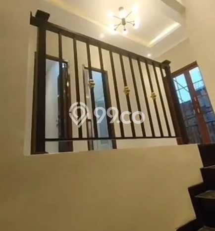 Rumah baru Tingkat di Jakarta selatan Rumah baru Tingkat di Jakarta selatan