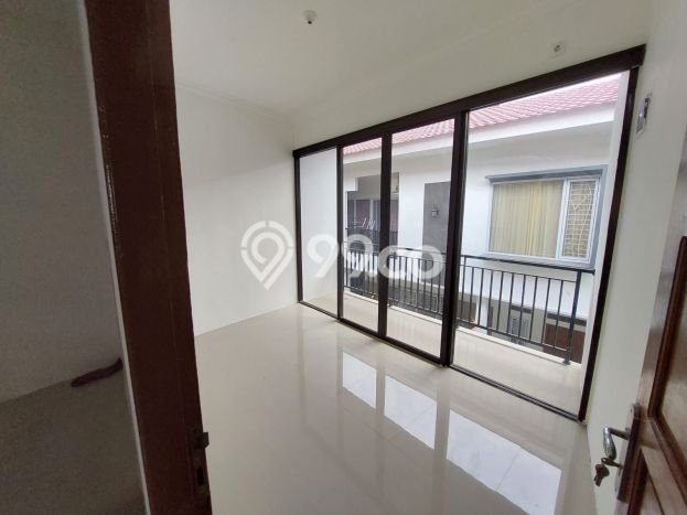 Jual Rumah Eksklusif 3 KT di Pondok Kelapa, Jakarta Timur Jual Rumah Eksklusif 3 KT di Pondok Kelapa, Jakarta Timur