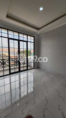For Sale Rumah 3 Kamar Lokasi Ideal Nyaman dan Strategis di Ciracas For Sale Rumah 3 Kamar Lokasi Ideal Nyaman dan Strategis di Ciracas