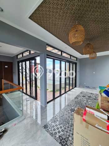 Rumah Elit Modern Siap Huni di Harapan Indah Bekasi Rumah Elit Modern Siap Huni di Harapan Indah Bekasi