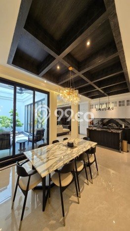 Rumah Strategis 4 Kamar Tidur dan 5 Kamar Mandi di Lokasi Strategis Pantai Indah Kapuk, Jakarta Utara Rumah Strategis 4 Kamar Tidur dan 5 Kamar Mandi di Lokasi Strategis Pantai Indah Kapuk, Jakarta Utara