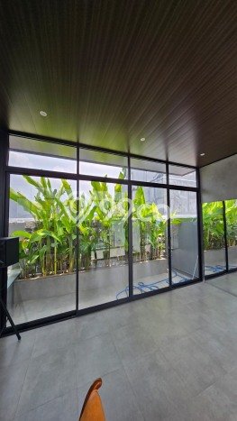 Rumah Strategis 4 Kamar Tidur dan 5 Kamar Mandi di Lokasi Strategis Pantai Indah Kapuk, Jakarta Utara Rumah Strategis 4 Kamar Tidur dan 5 Kamar Mandi di Lokasi Strategis Pantai Indah Kapuk, Jakarta Utara