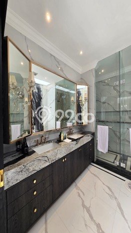 Rumah Strategis 4 Kamar Tidur dan 5 Kamar Mandi di Lokasi Strategis Pantai Indah Kapuk, Jakarta Utara Rumah Strategis 4 Kamar Tidur dan 5 Kamar Mandi di Lokasi Strategis Pantai Indah Kapuk, Jakarta Utara
