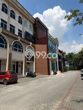 Ruko Disewa di Jakarta Utara dengan LB 300m2 Area Komersial Ramai Ruko Disewa di Jakarta Utara dengan LB 300m2 Area Komersial Ramai