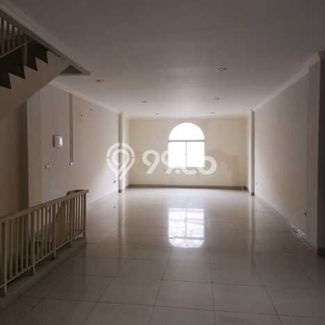 Ruko Dijual di Jakarta Barat LT 85m2 & LB 300m2 Lokasi Terbaik! Ruko Dijual di Jakarta Barat LT 85m2 & LB 300m2 Lokasi Terbaik!