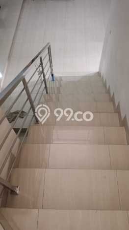 Rumah Strategis di Cengkareng Barat, Dekat Kawasan Bisnis, Jakarta Barat - LT 207m² Rumah Strategis di Cengkareng Barat, Dekat Kawasan Bisnis, Jakarta Barat - LT 207m²