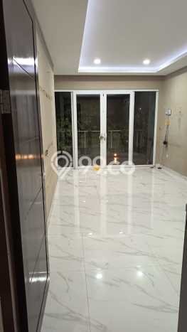 Dijual Hunian Rumah Nyaman 4 Kamar di Taman Surya, Jakarta Barat Dijual Hunian Rumah Nyaman 4 Kamar di Taman Surya, Jakarta Barat