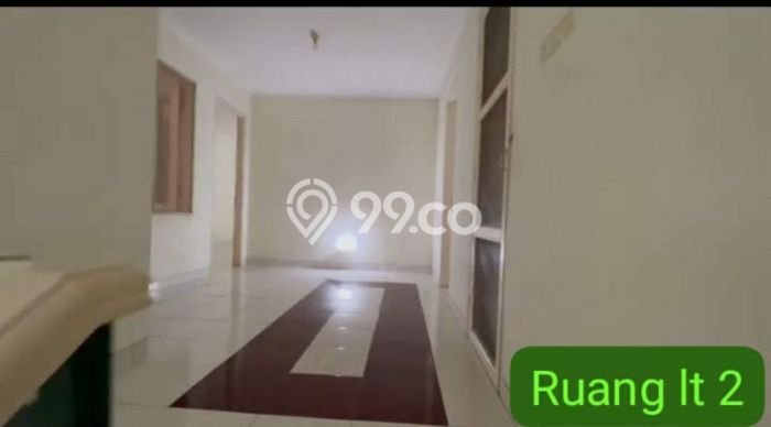 EXCLUSIVE OFFER! Rumah kawasan Daan Mogot, 4 KT, Lingkungan Elite, LT 200m² Bangunan 285m² EXCLUSIVE OFFER! Rumah kawasan Daan Mogot, 4 KT, Lingkungan Elite, LT 200m² Bangunan 285m²