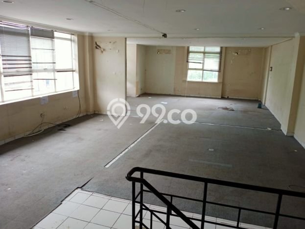 LOKASI PREMIUM! Ruko di Cengkareng, Luas 121m², Area Komersial LOKASI PREMIUM! Ruko di Cengkareng, Luas 121m², Area Komersial