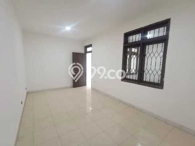 Rumah Berkualitas area Taman Palem, Jakarta Barat, LT 90m² Bangunan 124m² - HARGA NEGO! Rumah Berkualitas area Taman Palem, Jakarta Barat, LT 90m² Bangunan 124m² - HARGA NEGO!