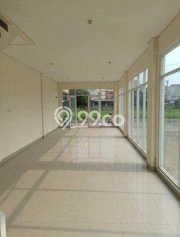 For Rent Ruko Strategis Kawasan Cengkareng, Luas 180m², Area Strategis For Rent Ruko Strategis Kawasan Cengkareng, Luas 180m², Area Strategis