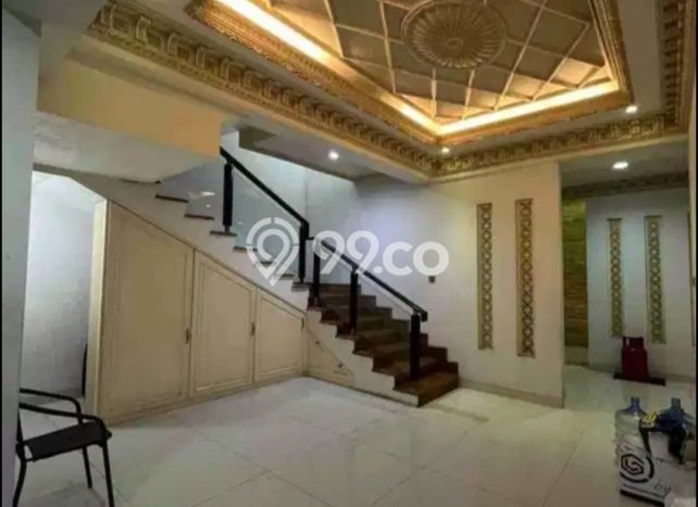 Siap Huni Rumah Mewah 6 Kamar di Cengkareng Dekat ke Mana Saja Siap Huni Rumah Mewah 6 Kamar di Cengkareng Dekat ke Mana Saja