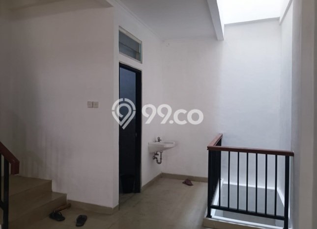 Lokasi Strategis! Dijual Ruko Bisnis di Cengkareng, Jakarta Barat Kondisi Bagus Lokasi Strategis! Dijual Ruko Bisnis di Cengkareng, Jakarta Barat Kondisi Bagus