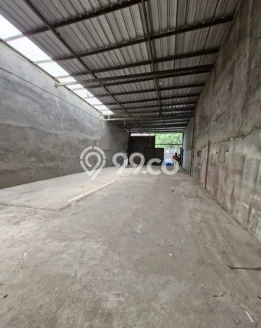 Gudang untuk Disewa di Pusat Jakarta Barat Luas Bangunan 176m2 Gudang untuk Disewa di Pusat Jakarta Barat Luas Bangunan 176m2