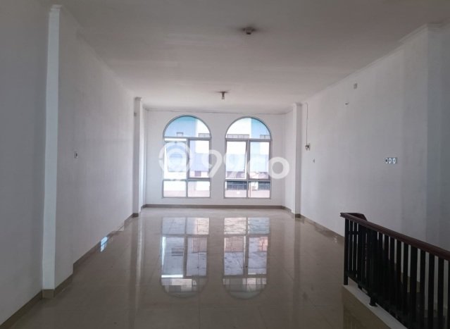 Lokasi Strategis! Dijual Ruko Bisnis di Cengkareng, Jakarta Barat Kondisi Bagus Lokasi Strategis! Dijual Ruko Bisnis di Cengkareng, Jakarta Barat Kondisi Bagus