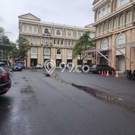 Ruko Dijual di Jakarta Barat LT 85m2 & LB 300m2 Lokasi Terbaik! Ruko Dijual di Jakarta Barat LT 85m2 & LB 300m2 Lokasi Terbaik!