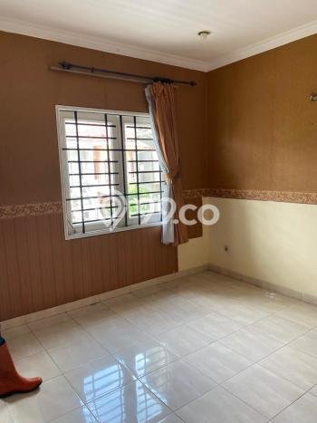 RECOMMENDED! Rumah di Cengkareng, 4 KT, Lokasi Strategis, Luas 90m² Bangunan 180m² RECOMMENDED! Rumah di Cengkareng, 4 KT, Lokasi Strategis, Luas 90m² Bangunan 180m²