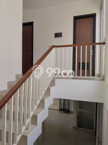 Rumah di Kalideres, Dekat Tol, 4 KT, Luas 280m2m² Bangunan 350m2m² Rumah di Kalideres, Dekat Tol, 4 KT, Luas 280m2m² Bangunan 350m2m²