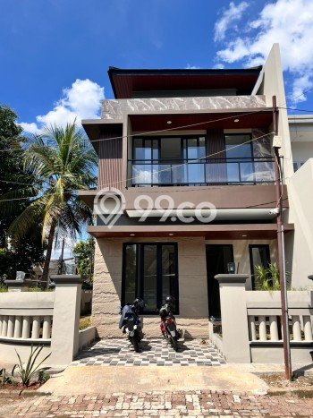 Dijual Rumah Luas Elegan Dengan View Cantik di Villa Melati Mas, Tangerang Selatan Dijual Rumah Luas Elegan Dengan View Cantik di Villa Melati Mas, Tangerang Selatan