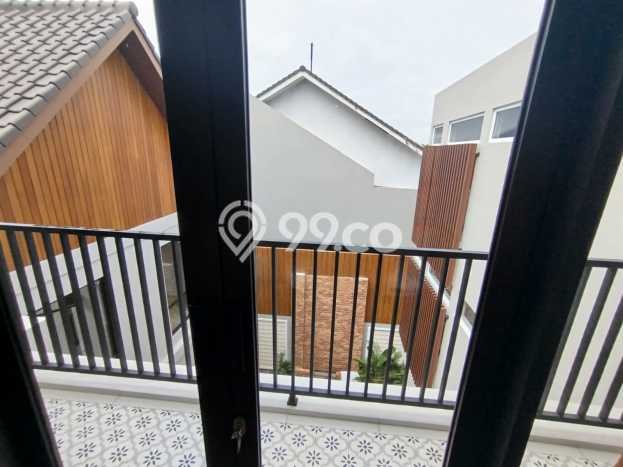 Ready to Use! Premium House LT 343m2 Desain Elegan di BSD Puspita Loka Ready to Use! Premium House LT 343m2 Desain Elegan di BSD Puspita Loka