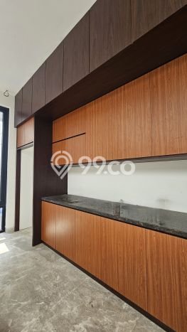 Rumah Mewah LB 720m2 Siap Huni Desain Elegan di Alam Sutera, Tangerang Rumah Mewah LB 720m2 Siap Huni Desain Elegan di Alam Sutera, Tangerang