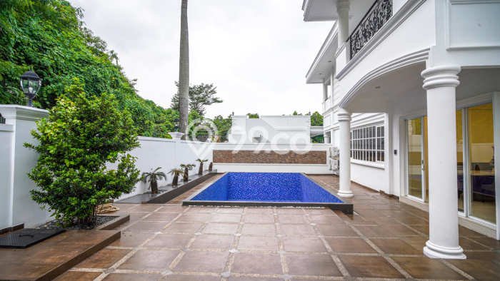 Ready to Use! Premium House LT 973m2 Desain Elegan di Kemang Ready to Use! Premium House LT 973m2 Desain Elegan di Kemang