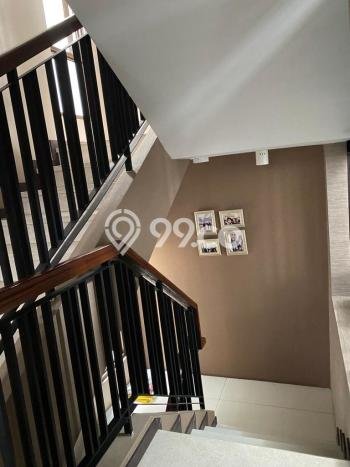 Hunian Mewah LB 269m2 Siap Pakai Desain Elegan di BSD City, Tangerang Hunian Mewah LB 269m2 Siap Pakai Desain Elegan di BSD City, Tangerang