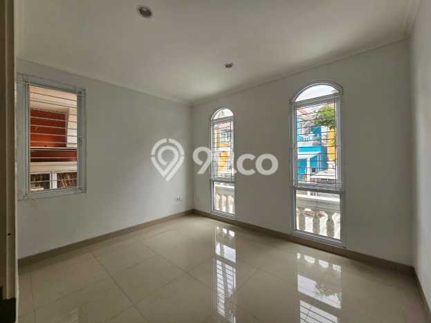 Rumah Luas Asri 3 KT Siap Huni di Gading Serpong Tangerang Rumah Luas Asri 3 KT Siap Huni di Gading Serpong Tangerang