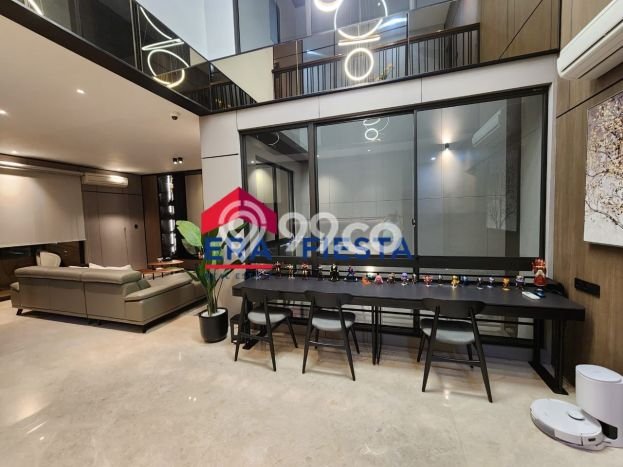 Hunian Elit LB 310m2 Siap Pakai Desain Elegan di BSD City, Tangerang Hunian Elit LB 310m2 Siap Pakai Desain Elegan di BSD City, Tangerang