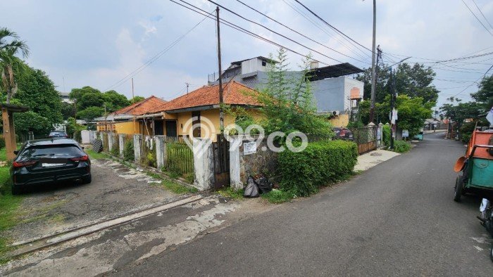 Ready to Use! Luxury House LT 1954m2 Desain Elegan di Bintaro Ready to Use! Luxury House LT 1954m2 Desain Elegan di Bintaro