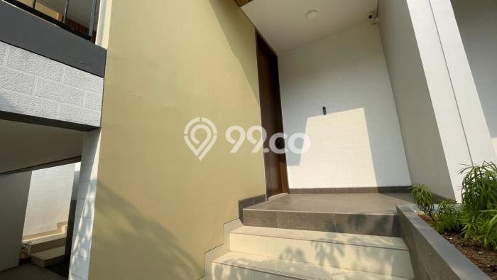 Rumah Luxury Modern Tanpa Renovasi di BSD City Tangerang Rumah Luxury Modern Tanpa Renovasi di BSD City Tangerang