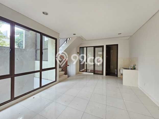 Rumah Luas Asri 3 KT Siap Huni di BSD Green Wich Tangerang Rumah Luas Asri 3 KT Siap Huni di BSD Green Wich Tangerang