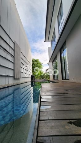 Jual Rumah Mewah Megah Dengan View Cantik di BSD City, Tangerang Jual Rumah Mewah Megah Dengan View Cantik di BSD City, Tangerang