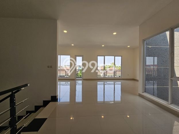 For Sale! Luxury House LT 200m2 Desain Elegan di Sutera Onix Alam Sutera For Sale! Luxury House LT 200m2 Desain Elegan di Sutera Onix Alam Sutera
