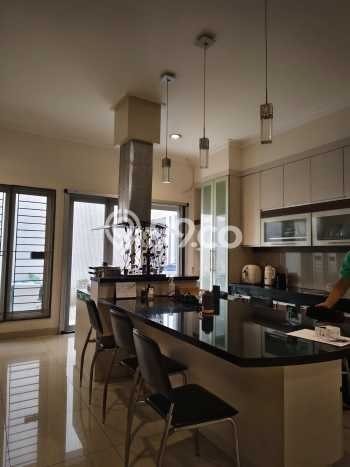 Rumah Elit Modern Tanpa Renovasi di Alam Sutera Tangerang Rumah Elit Modern Tanpa Renovasi di Alam Sutera Tangerang