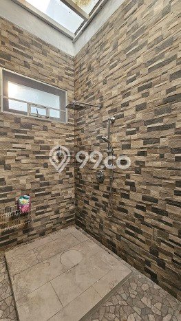 Rumah Mewah LB 215m2 Siap Huni Desain Elegan di BSD Green Wich, Tangerang Rumah Mewah LB 215m2 Siap Huni Desain Elegan di BSD Green Wich, Tangerang