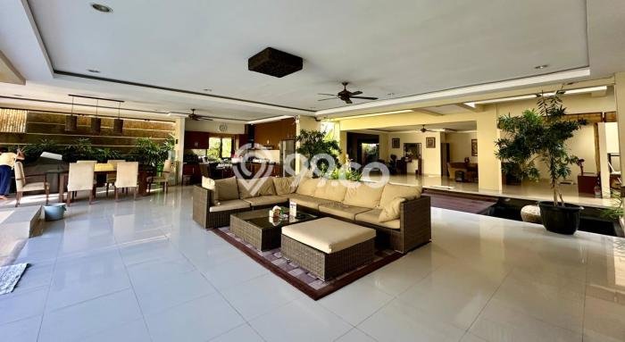 LOKASI STRATEGIS! Vila Kawasan , Luas 1005m2m², Dekat pusat umum LOKASI STRATEGIS! Vila Kawasan , Luas 1005m2m², Dekat pusat umum