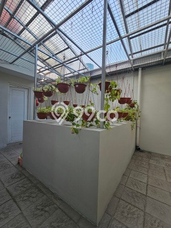 Rumah Mewah LB 159m2 Siap Pakai Desain Elegan di Gading Serpong, Tangerang Rumah Mewah LB 159m2 Siap Pakai Desain Elegan di Gading Serpong, Tangerang