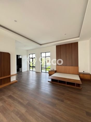 Rumah Mewah LB 720m2 Siap Huni Desain Elegan di Alam Sutera, Tangerang Rumah Mewah LB 720m2 Siap Huni Desain Elegan di Alam Sutera, Tangerang