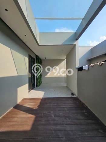 Jual Rumah Mewah Megah Dengan View Eksklusif di Alam Sutera, Tangerang Jual Rumah Mewah Megah Dengan View Eksklusif di Alam Sutera, Tangerang