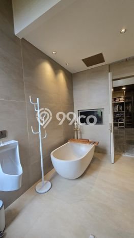 Rumah Mewah LB 345m2 Siap Huni Desain Elegan di Pluit, Jakarta Utara Rumah Mewah LB 345m2 Siap Huni Desain Elegan di Pluit, Jakarta Utara