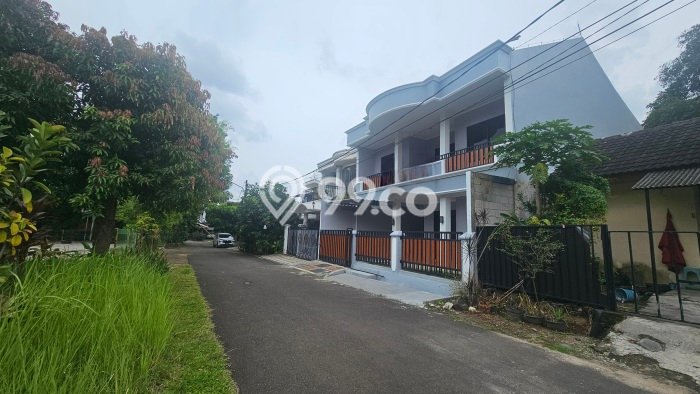 Rumah Elit Modern Siap Huni di BSD Griya Loka Tangerang Rumah Elit Modern Siap Huni di BSD Griya Loka Tangerang