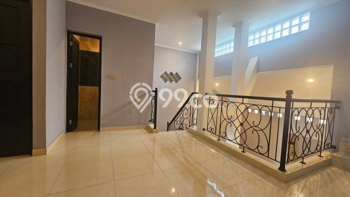 Rumah Elit Modern Siap Huni di BSD Griya Loka Tangerang Rumah Elit Modern Siap Huni di BSD Griya Loka Tangerang