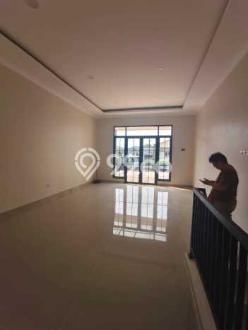 Jual Rumah Modern 2 KT di Villa Melati Mas, Tangerang Selatan Jual Rumah Modern 2 KT di Villa Melati Mas, Tangerang Selatan