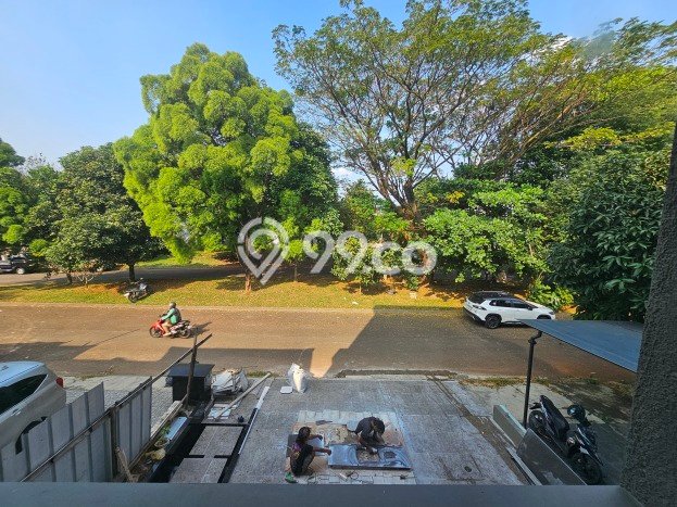 Jual Rumah Mewah Megah Dengan View Eksklusif di Alam Sutera, Tangerang Jual Rumah Mewah Megah Dengan View Eksklusif di Alam Sutera, Tangerang