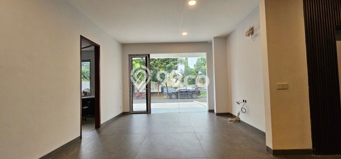 Rumah Elit Modern Siap Huni di Alam Sutera Tangerang Rumah Elit Modern Siap Huni di Alam Sutera Tangerang