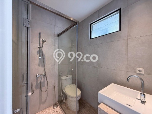 Rumah Elit Modern Tanpa Renovasi di Alam Sutera Tangerang Rumah Elit Modern Tanpa Renovasi di Alam Sutera Tangerang