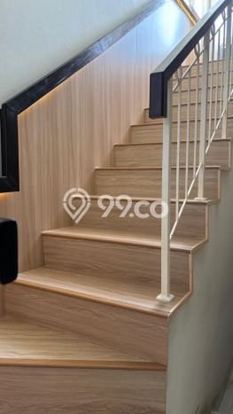 Rumah Mewah LB 200m2 Siap Huni Desain Elegan di BSD, Tangerang Rumah Mewah LB 200m2 Siap Huni Desain Elegan di BSD, Tangerang
