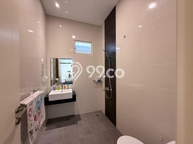 Hunian Elit LB 263m2 Siap Pakai Desain Elegan di Gading Serpong, Tangerang Hunian Elit LB 263m2 Siap Pakai Desain Elegan di Gading Serpong, Tangerang